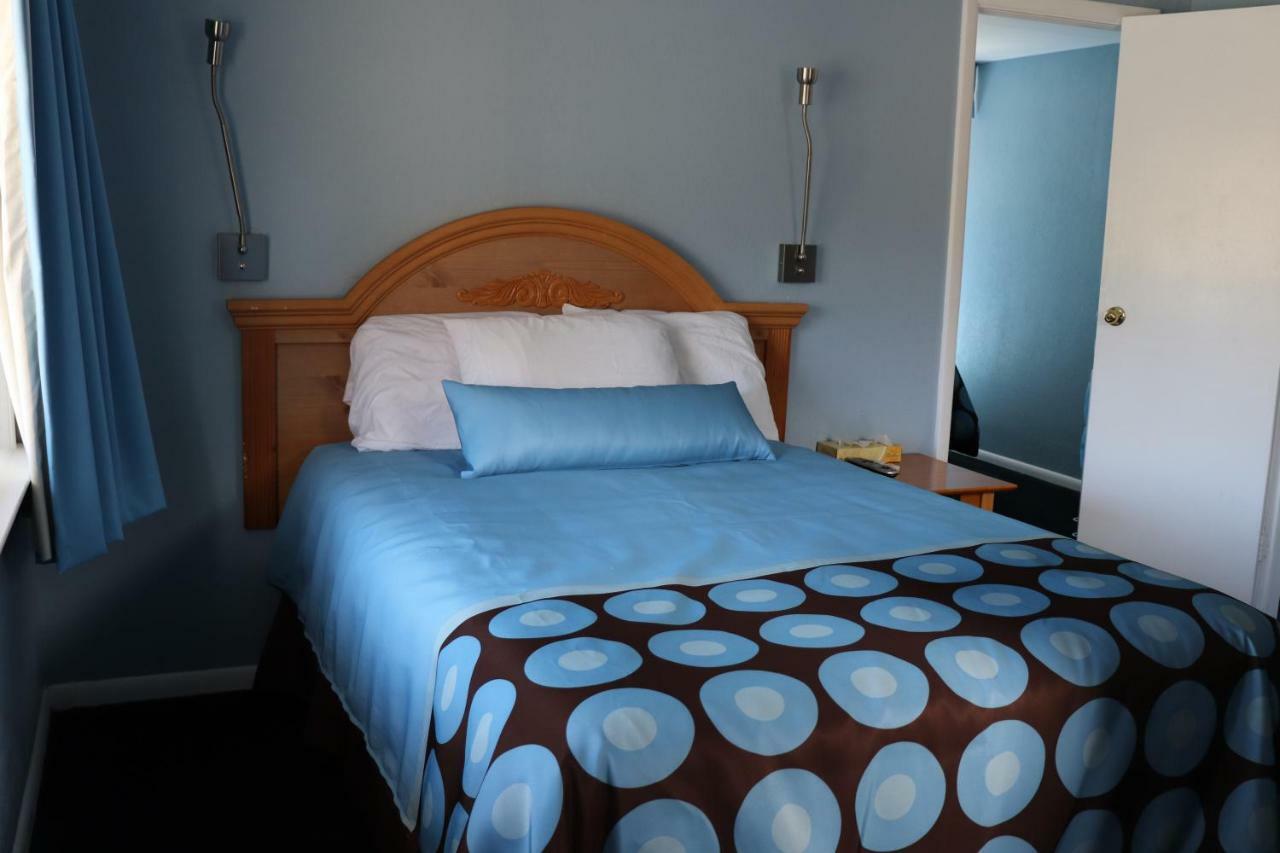 Hitching Post Country Motel Cornwall Εξωτερικό φωτογραφία