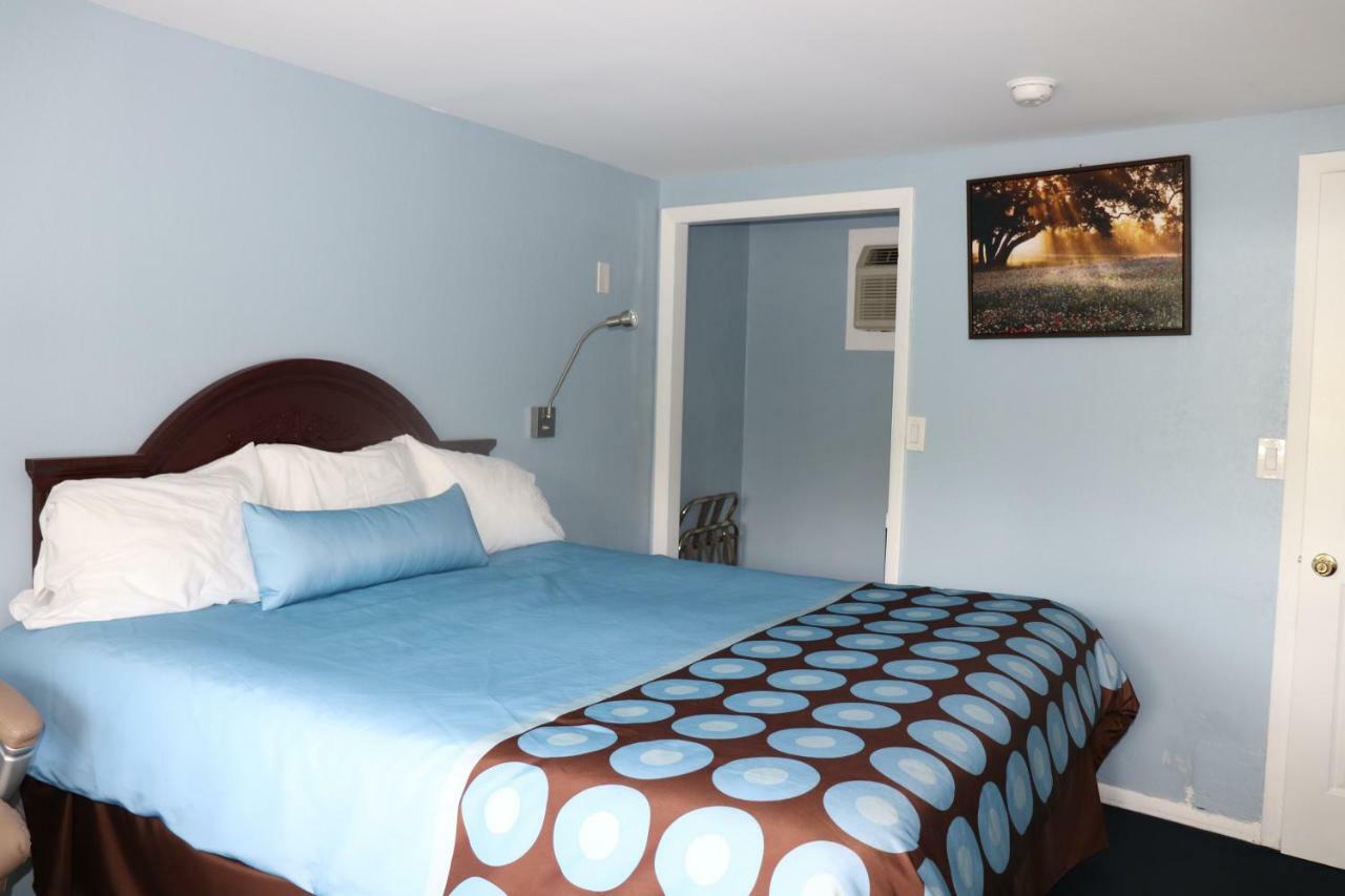 Hitching Post Country Motel Cornwall Εξωτερικό φωτογραφία
